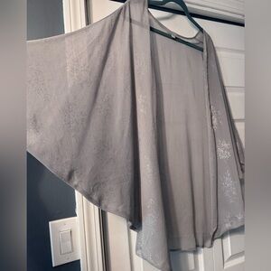 Chic Sheer Gray Kimono with Sparkle Accents